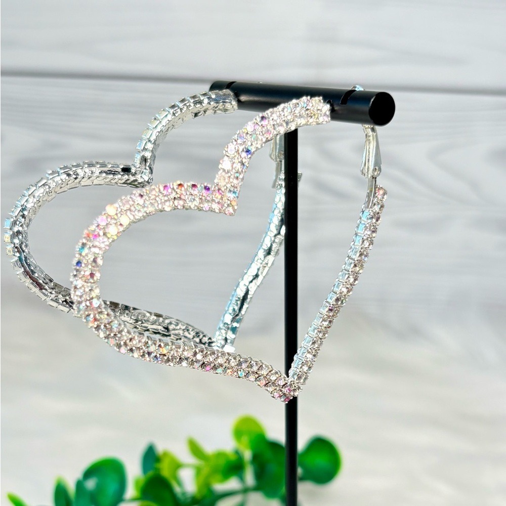 Sparkling Rhinestone‎ Heart Hoop Earrings - Picture 3 of 17